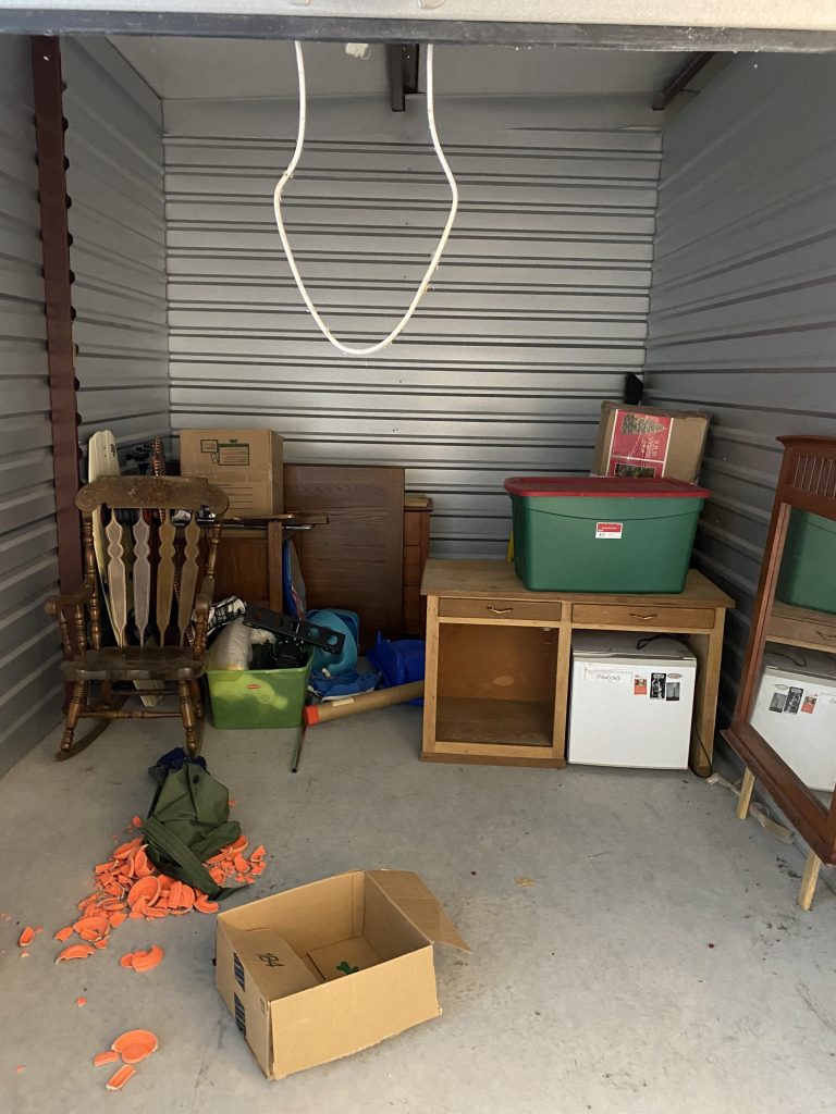STORAGE UNIT CLEANOUT IN HOUSTON